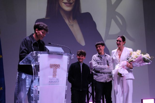 Laura Martínez Espinosa recibe el reconocimiento a la Mujer Pinatarense 2026 - 4, Foto 4