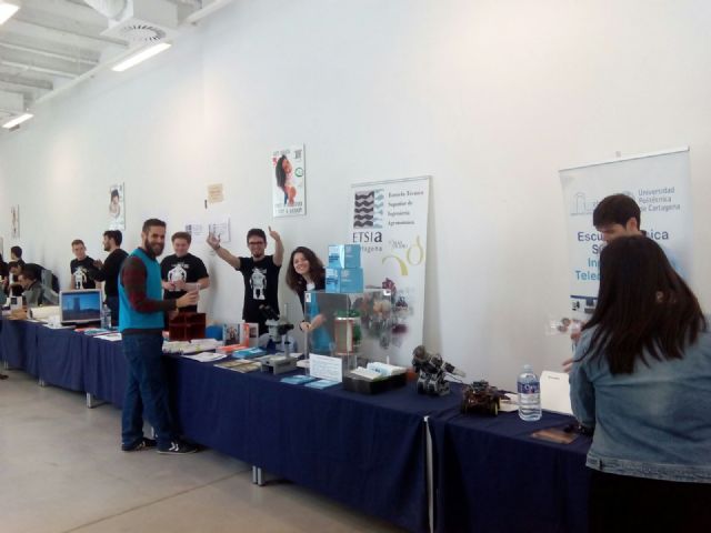 La UPCT enseña robótica con materiales reciclados en las jornadas de Orientación de Lorca - 4, Foto 4
