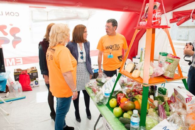 Alcalde y concejales visitan la carpa de Sodicar en el Día Mundial de la Salud - 1, Foto 1