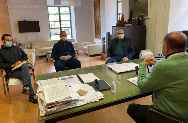 COAG colabora con el Ayuntamiento de Totana en la desinfección de las calles, Foto 1