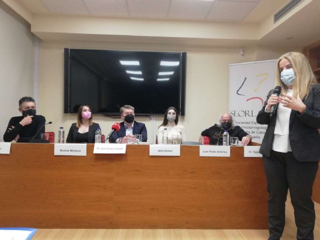 Maestros de infantil y primaria, los profesionales que más enfermedades de la voz padecen - 1, Foto 1