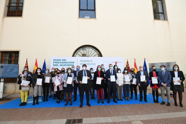 López Miras anuncia una estrategia de salud mental ya muy avanzada con cuatro ejes: atención social, sanitaria, ámbito educativo y deporte - 1, Foto 1
