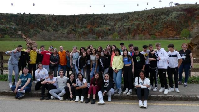 El IES Valle del Segura de Blanca y la agrupación de centros en la que participa, recibidos por el vicepresidente de Cantabria - 2, Foto 2