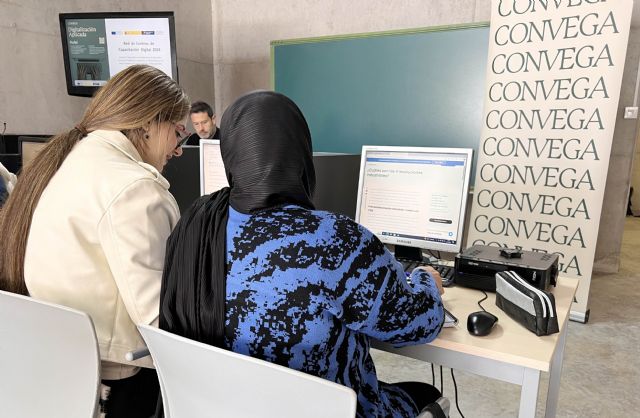 Convega imparte ocho cursos de formación para reducir la brecha digital en la Vega Baja - 2, Foto 2