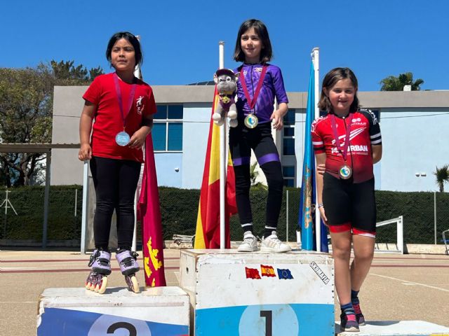 Tres oros, cinco platas y ocho bronces para el Roller Queen torreño en el autonómico de patinaje de velocidad de circuito - 4, Foto 4