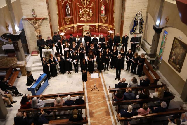 El coro de cámara Patnia lleva la música sacra a la iglesia Nuestra Señora del Carmen - 2, Foto 2