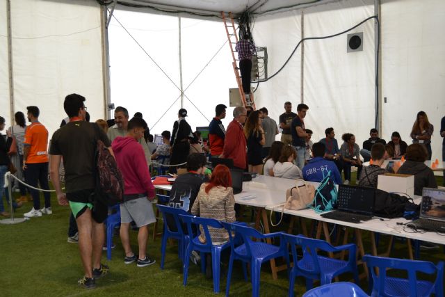 Los aficionados de las nuevas tecnologías se dan cita en la tercera edición de Pinatar Interactiva - 2, Foto 2