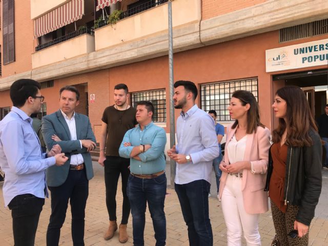 Fulgencio Gil anuncia la puesta en marcha del Bono Joven que permitirá a quienes cumplan 18 años disfrutar de entradas gratis para eventos culturales, museos y conciertos - 2, Foto 2