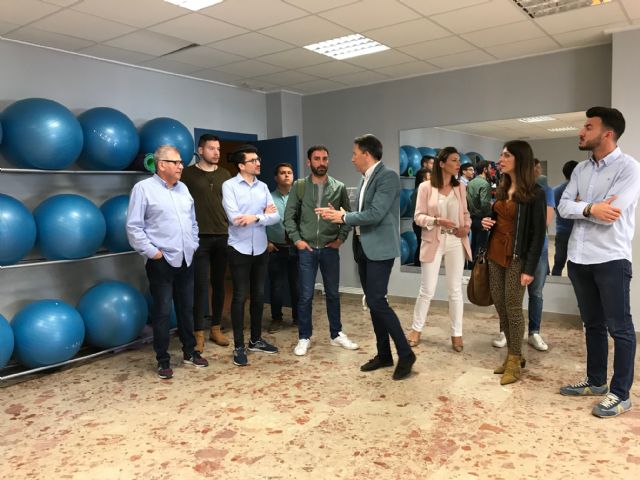 Fulgencio Gil anuncia la puesta en marcha del Bono Joven que permitirá a quienes cumplan 18 años disfrutar de entradas gratis para eventos culturales, museos y conciertos - 4, Foto 4