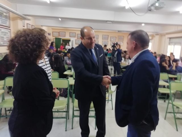 El alcalde acompaña al cónsul honorario de Francia en la Región de Murcia en una jornada formativa organizada por el Departamento de Lengua Francesa en el IES Prado Mayor, Foto 8