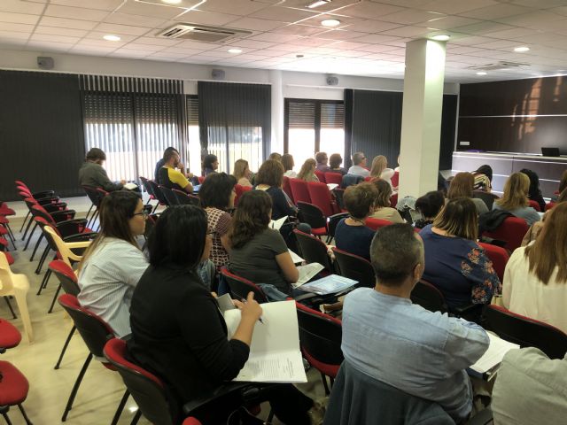 San Javier profundiza en el Trabajo en red para la atención de personas y familias - 4, Foto 4