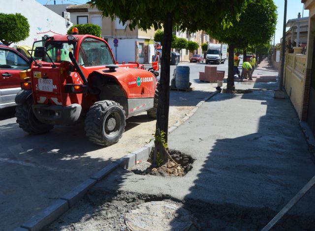 El plan de renovación urbana de Las Torres de Cotillas trabaja ya en las aceras de la avenida Juan Carlos I - 3, Foto 3