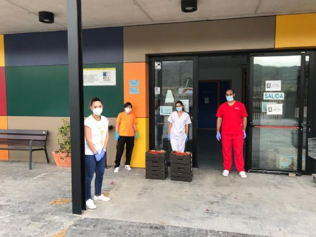 Looije dona una tonelada de tomate cherry Sarita a entidades solidarias de Lorca - 3, Foto 3