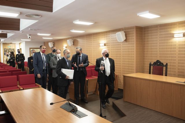 La Facultad de Derecho de la UMU estrena una sala de vistas para que sus estudiantes hagan simulaciones en un entorno real - 2, Foto 2