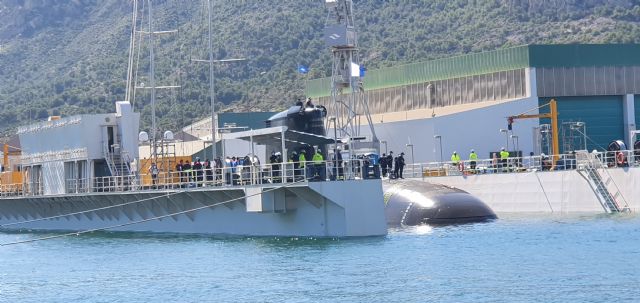 Navantia pone a flote el submarino S-81 ´Isaac Peral´ en Cartagena - 1, Foto 1