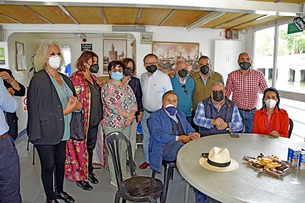 La Asociación de Espina Bífida invitada por el Ateneo de Triana a una merienda y un paseo en barco por el Guadalquivir - 3, Foto 3