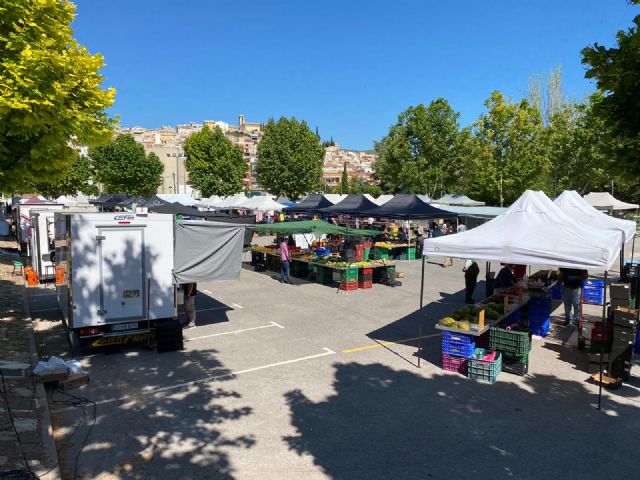 La Alcaldesa anuncia una mejora en el mercado semanal de Cehegín - 1, Foto 1