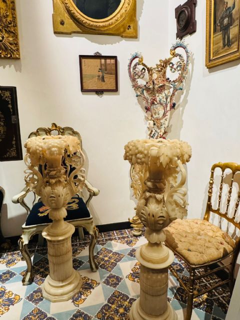 Una colección de jarrones restaurados por los talleres municipales de empleo se suma a la musealización del Palacio de Guevara de Lorca - 2, Foto 2