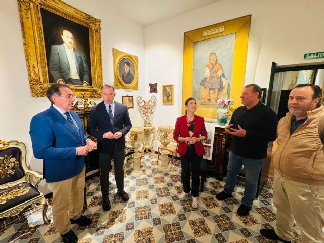 Una colección de jarrones restaurados por los talleres municipales de empleo se suma a la musealización del Palacio de Guevara de Lorca - 3, Foto 3