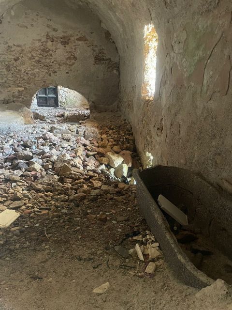 Los hurtos y el vandalismo agravan la situación de abandono de Los Baños de la Marrana - 3, Foto 3