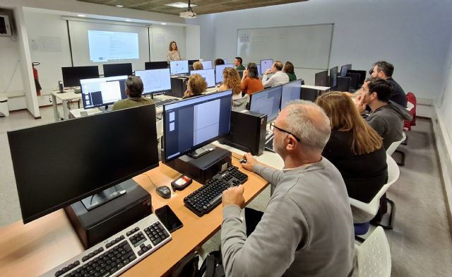 La Comunidad formará a 3.500 empleados públicos en ciberseguridad, inteligencia artificial y otras competencias digitales - 1, Foto 1