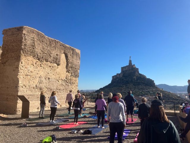 Las Fortalezas del Rey Lobo se convierten de nuevo en un espacio para la meditación con el taller de Yoga - 1, Foto 1