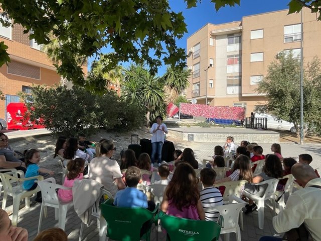 Cuentacuentos por la igualdad en las fiestas de los barrios - 1, Foto 1