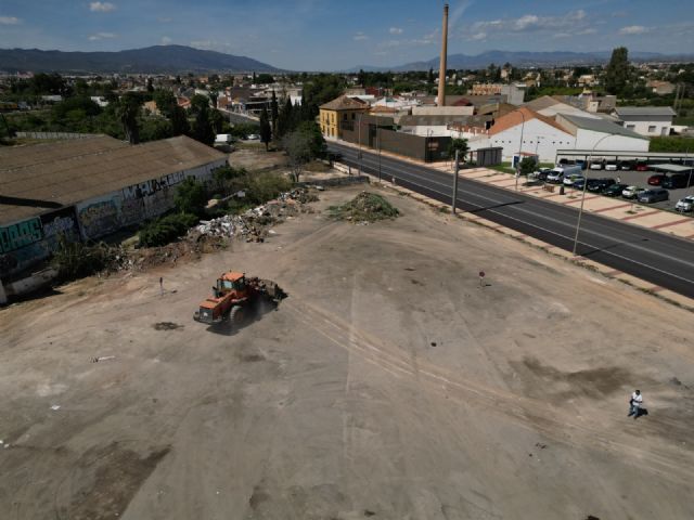El Ayuntamiento de Murcia da la batalla contra los vertidos incontrolados en solares municipales - 5, Foto 5