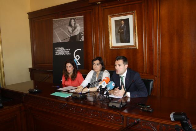 El alcalde de Cehegín firma con la Consejera de Sanidad un convenio para la promoción de la actividad física como estilo de vida saludable - 1, Foto 1