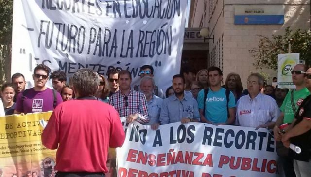 El Gobierno municipal reclama, junto a la comunidad educativa, que se mantengan las plazas de TAFAD en el IES Mediterráneo - 1, Foto 1