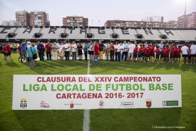 La XXIV Liga Local de Futbol Base de Cartagena cerro la temporada con la entrega de trofeos - 1, Foto 1