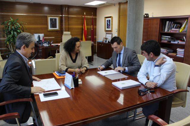 El Alcalde de Cehegín se reúne con la Consejería de Fomento para reivindicar infraestructuras necesarias para Cehegín - 1, Foto 1