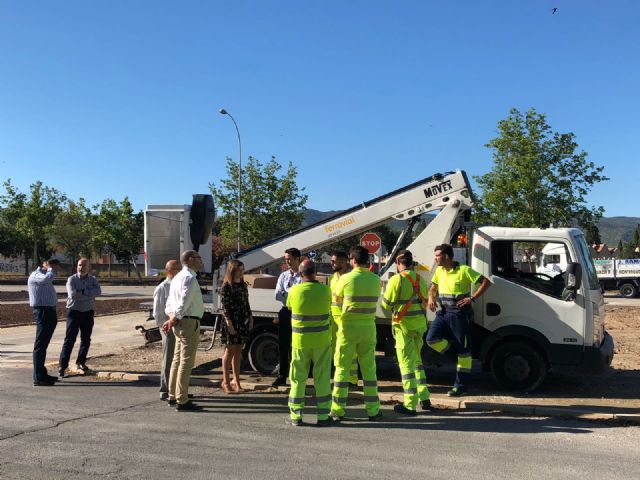 Comienzan los trabajos de mejora de la iluminación en el Polígono Industrial Oeste reduciendo la contaminación y el gasto - 1, Foto 1