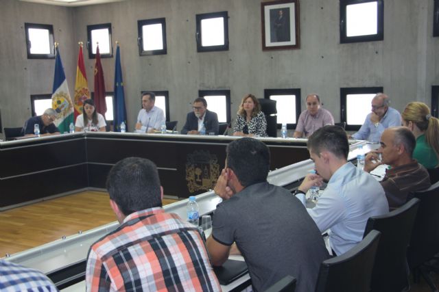 El Ayuntamiento aprueba un reglamento municipal para la concesión de Honores y Distinciones - 1, Foto 1
