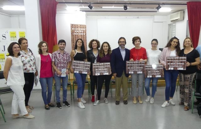 Un centenar de jóvenes reflexiona sobre los desafíos del consumo responsable y el comercio justo en el marco de la Agenda 2030 - 1, Foto 1