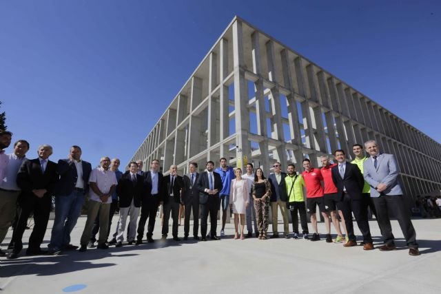 Las mejoras en las zonas deportivas comunes de los institutos Ros Giner e Ibáñez Martín de Lorca beneficiarán a más de 2.000 alumnos - 3, Foto 3