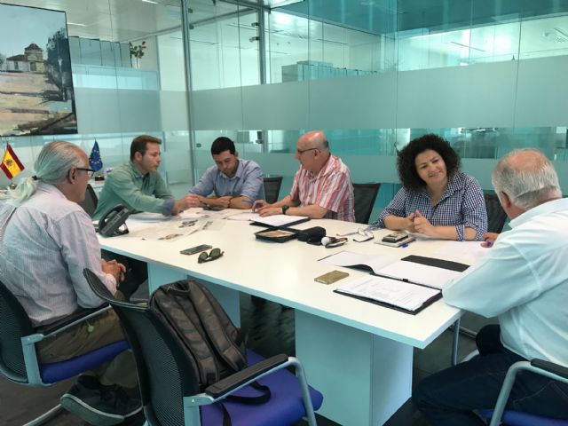 Miembros del Comité de Empresa de RENFE y ADIF mantienen una reunión con el Alcalde de Torre Pacheco - 1, Foto 1