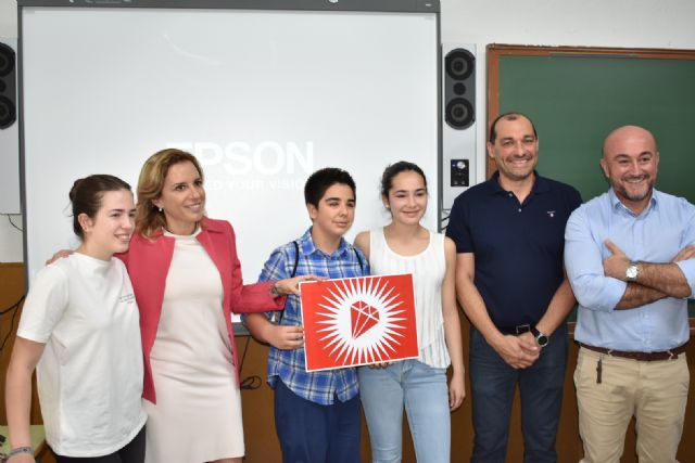 La consejera de Educación conoce el proyecto ´Voyage Eyes´, finalista en la IV edición del ´Audi Creativity Challenge´ - 1, Foto 1