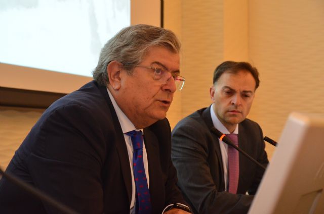 El presidente del Instituto de Contabilidad y Auditoría de Cuentas de España (ICAC) analiza en Murcia los últimos aspectos de normalización contable en el marco europeo que afectan a todo el sector empresarial - 1, Foto 1