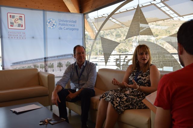 Hay hoteles que están ofertando habitaciones en AirBnB; hay que regular el sector - 1, Foto 1