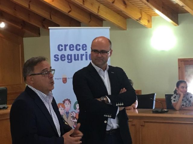 Entrega de diplomas del concurso infantil «Crece en seguridad» - 3, Foto 3