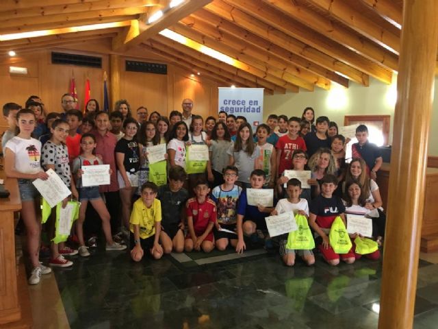 Entrega de diplomas del concurso infantil «Crece en seguridad» - 5, Foto 5