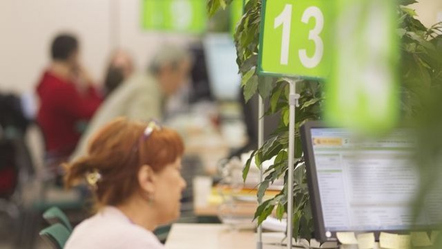 Fuerte descenso del desempleo en el sector servicios - 1, Foto 1