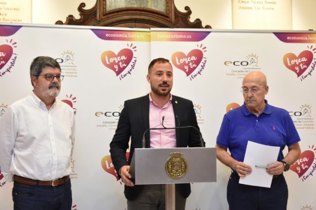Aguas de Lorca dona el primer cheque al Banco de Alimentos del Segura reflejando su compromiso medioambiental y solidario - 1, Foto 1