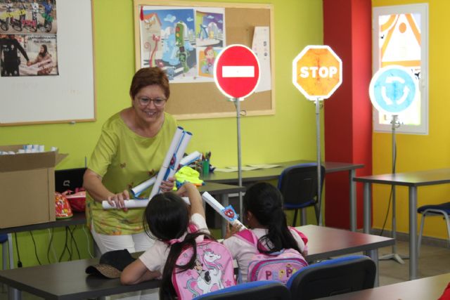 Alumnos del CEIP San Francisco aprenden a moverse con seguridad en el Centro de Educación Vial - 3, Foto 3