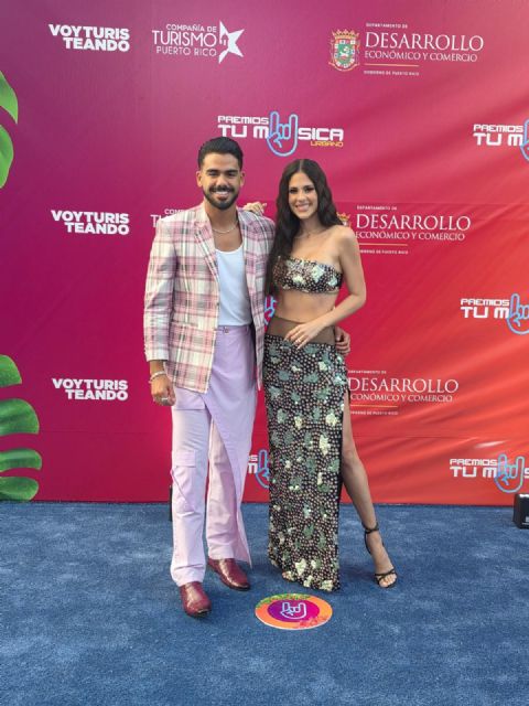 Carlos Adyan conquista Puerto Rico como conductor principal de los Premios Tu Música Urbano de Telemundo - 2, Foto 2