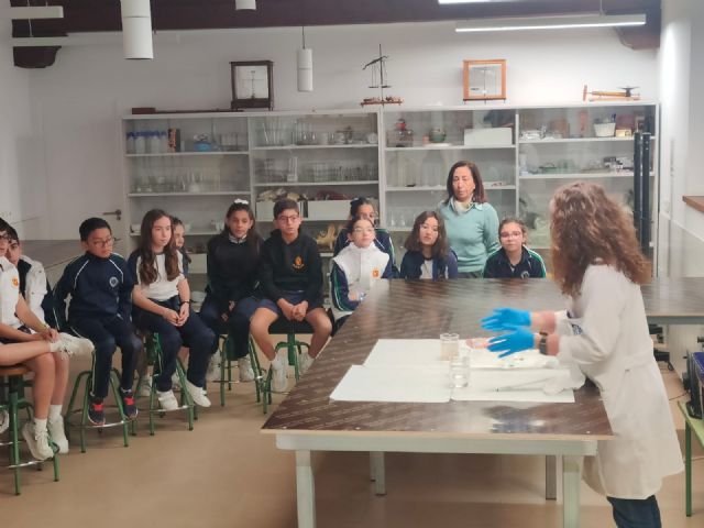 Más de 300 alumnos de Primaria participan en la iniciativa Bebe agua con grifo, consolidando su alcance dentro del ámbito educativo - 2, Foto 2
