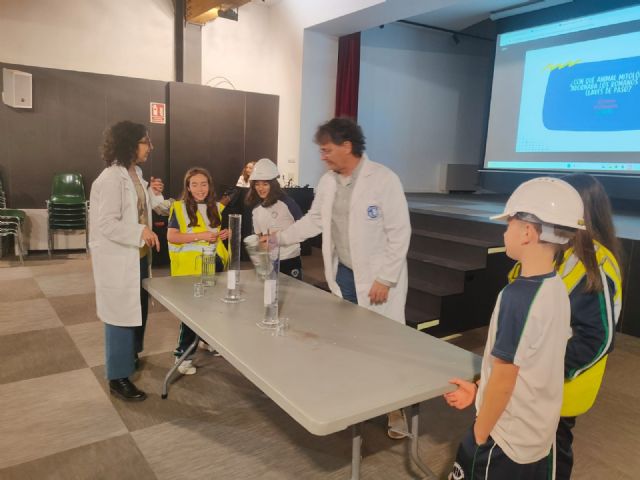 Más de 300 alumnos de Primaria participan en la iniciativa Bebe agua con grifo, consolidando su alcance dentro del ámbito educativo - 3, Foto 3