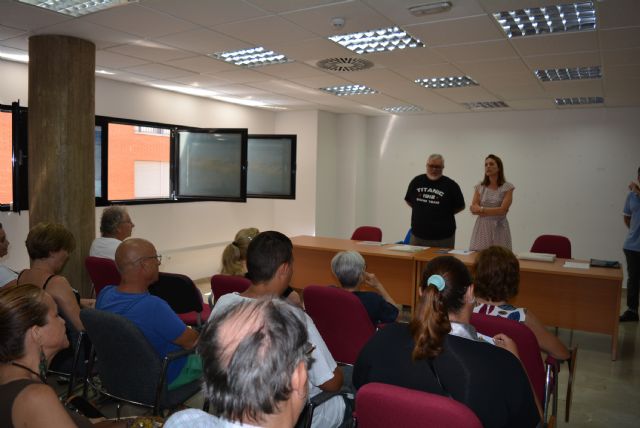 Más de doscientas personas concluyen los cursos de informática puestos en marcha por la Concejalía de Desarrollo Local - 1, Foto 1