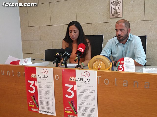 Los clubes y asociaciones deportivas se encargarán de la venta de pulseras para financiar desfibriladores en las instalaciones públicas de Totana, Foto 2